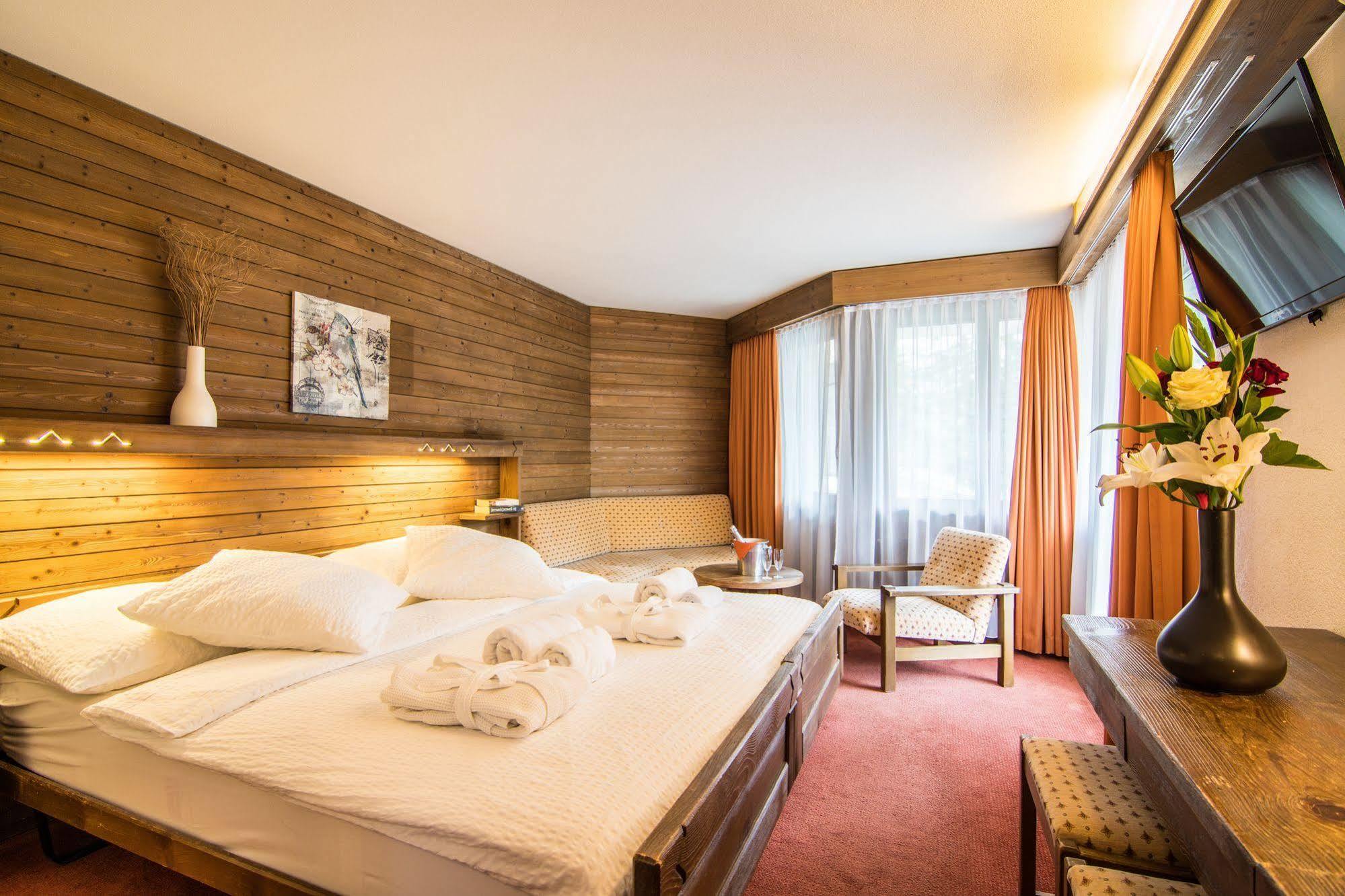 Hotel La Collina Saas-Fee Buitenkant foto